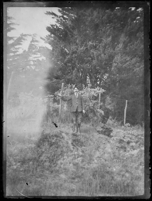 Plaque verre photo ancienne noir et blanc négatif 9x12 cm homme nature glass 