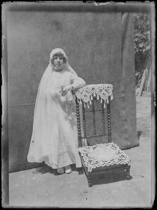 Plaque verre photo ancienne noir et blanc négatif 9x12 cm communion fille France