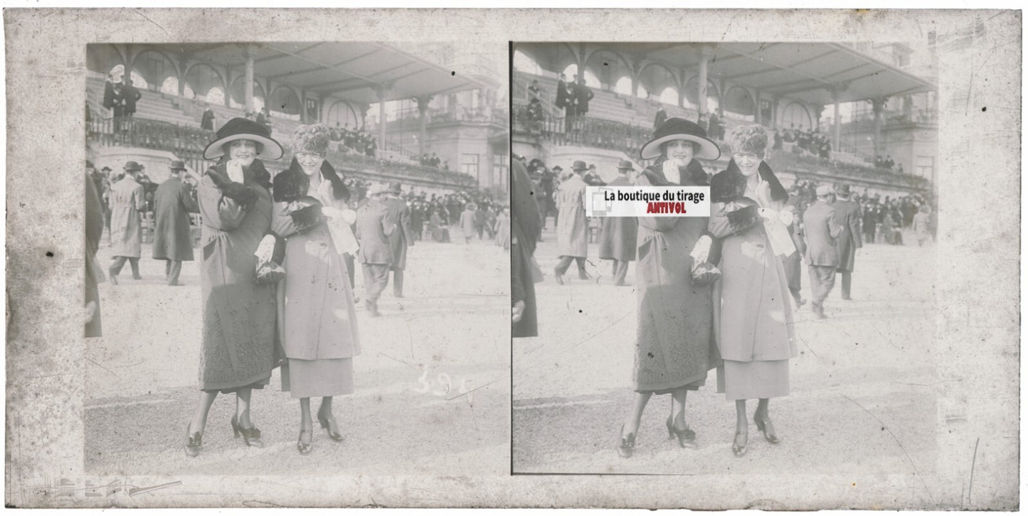 Scène de vie, Longchamp, Paris, plaque verre stéréoscopique, positif 8,5x17 cm