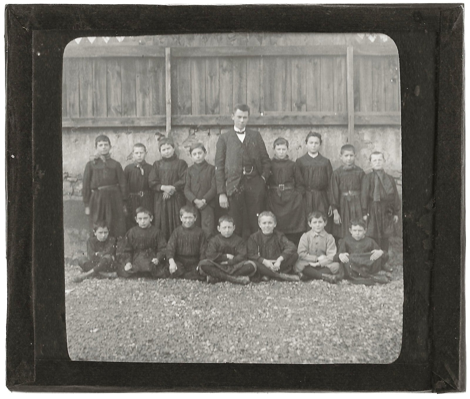Groupe enfants Saint-Pierre, photo ancienne plaque de verre, positif 8,5x10 cm