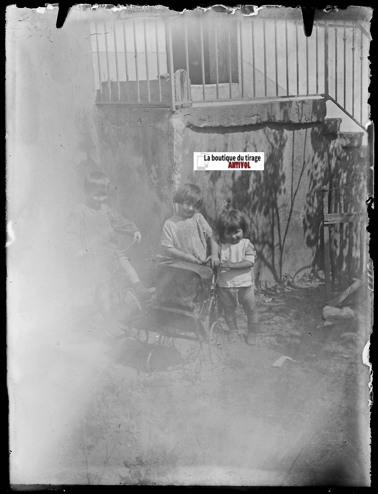 Enfants, jeu, France, plaque verre photo ancienne, négatif noir & blanc 9x12 cm