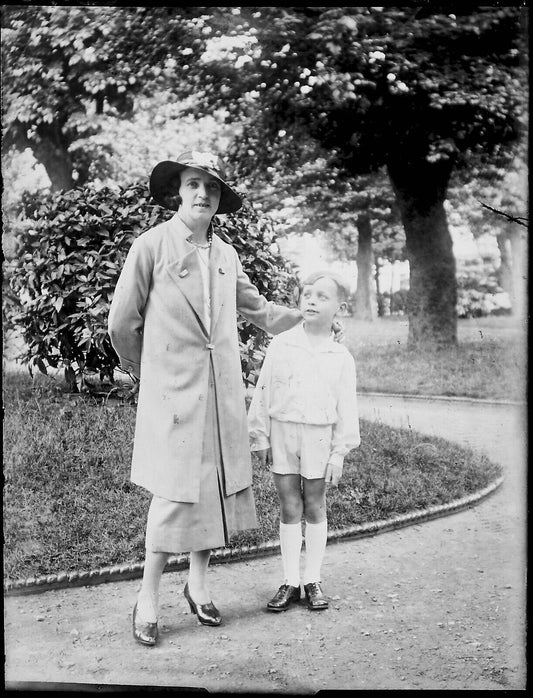 Plaque verre photo ancienne négatif noir et blanc 9x12 cm femme enfant vintage