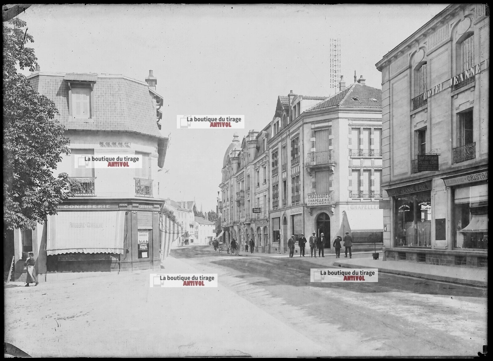 Plaque verre photo ancienne négatif noir et blanc 13x18 cm Vittel France ville