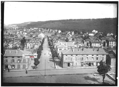 Plaque verre photo ancienne négatif noir et blanc 13x18 cm, ville en France