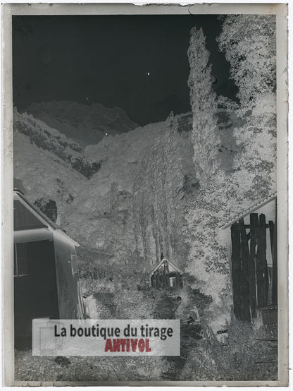 Paysage alpin, village France, plaque verre, photo ancienne, négatif 9x12 cm