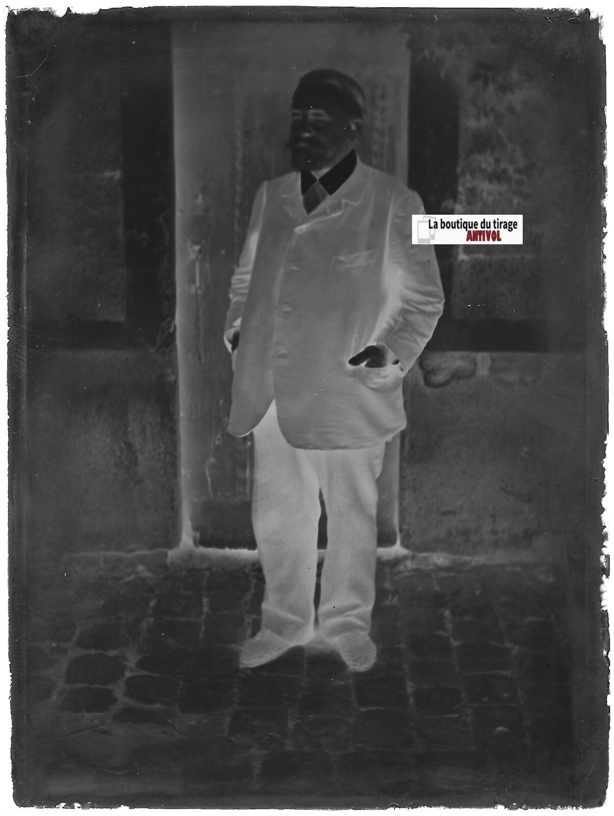 Homme, France, Plaque verre photographie ancienne, négatif noir & blanc 9x12 cm