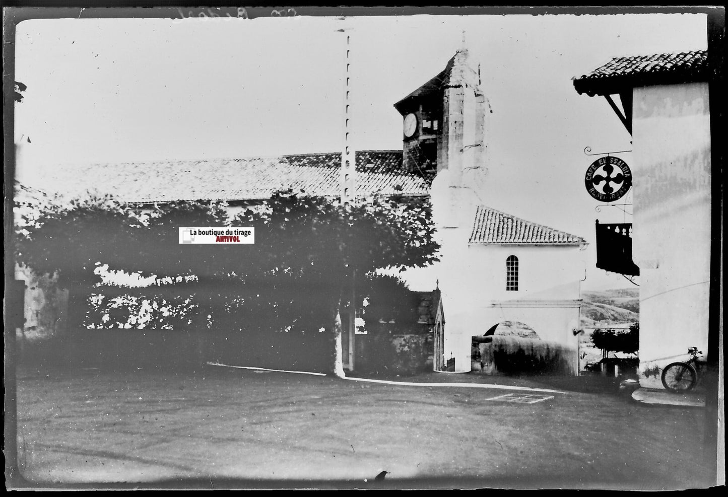 Eglise de Bidart, Plaque verre photo ancienne, négatif noir & blanc 10x15 cm