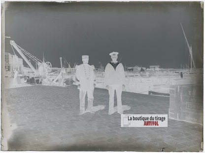 Militaire et marin, port d’Alger, plaque verre photo ancienne, négatif 9x12 cm