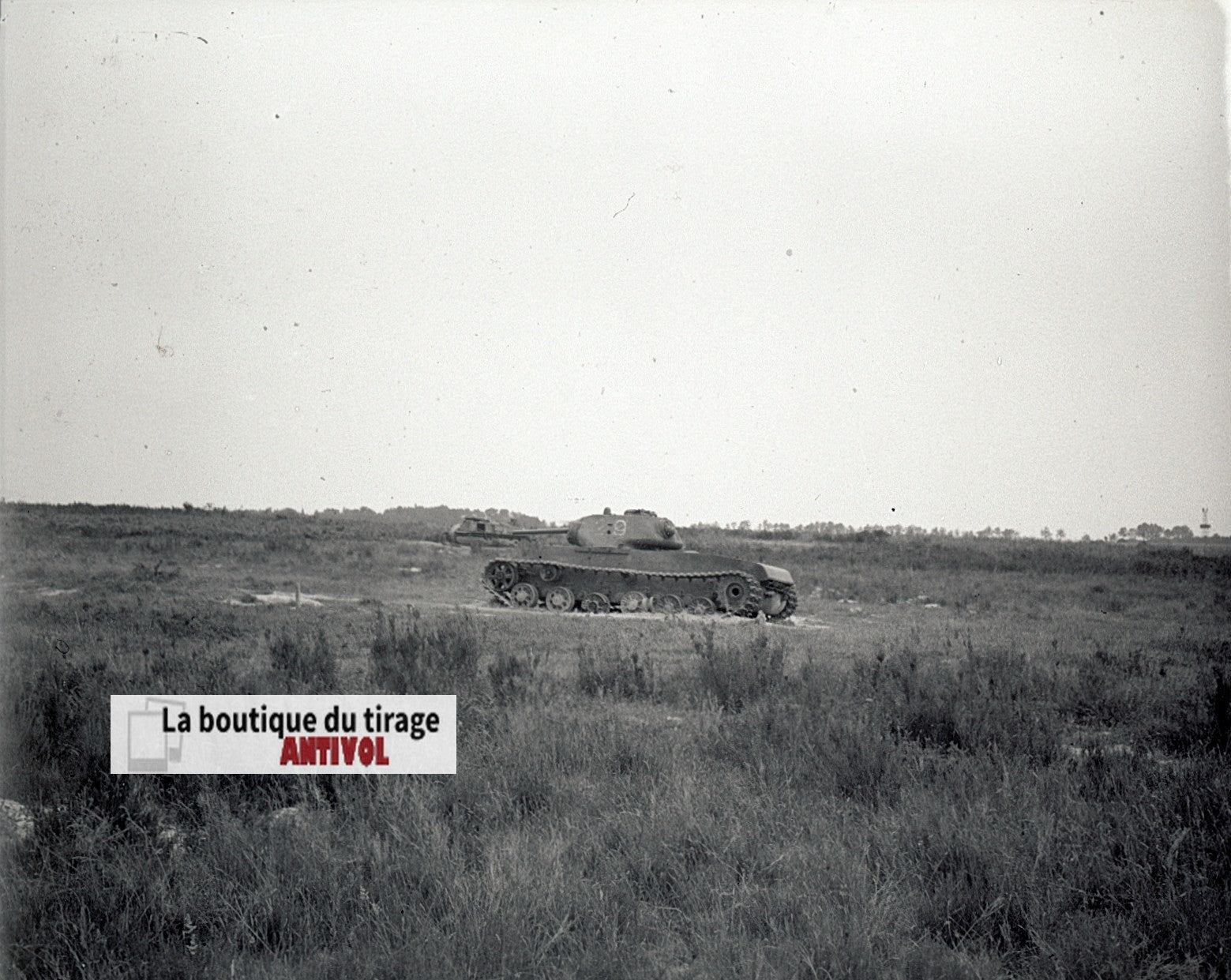 Camp du Ruchard, char, plaque verre, photo ancienne, négatif N&B 6x13 cm