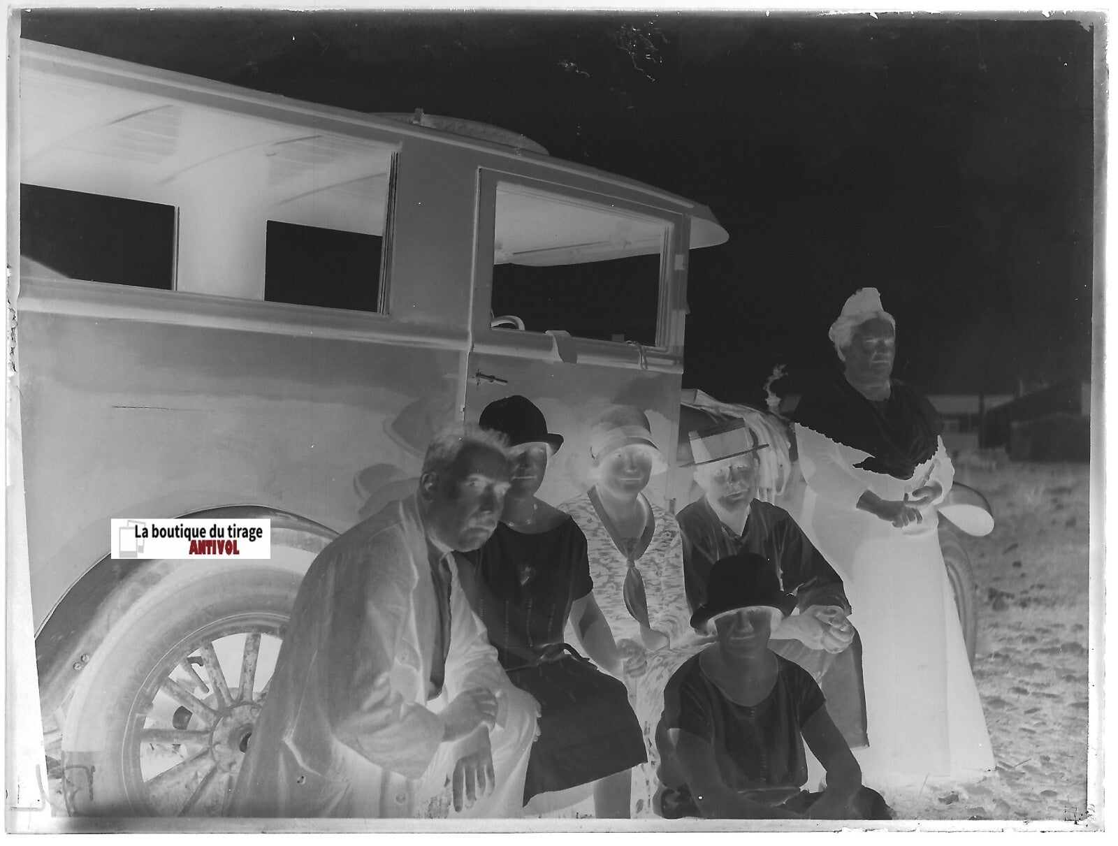 Voiture promenade, Plaque verre photo ancienne, négatif noir & blanc 9x12 cm