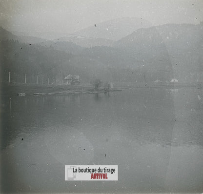 Lac vosgien et pavillon, plaque verre stéréo, photo ancienne 4,5x10,7 cm