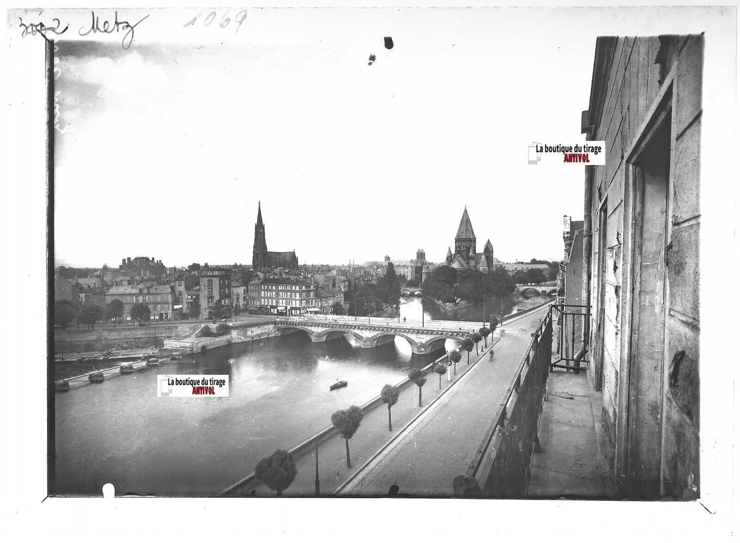 Plaque verre photo ancienne positif noir et blanc 13x18 cm Metz Centre-ville