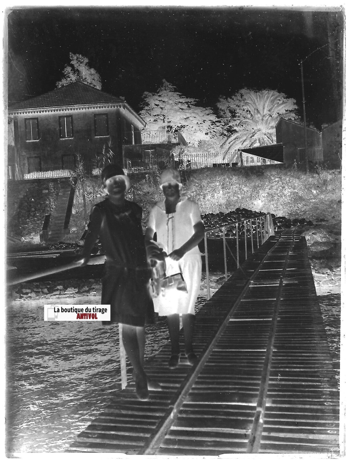 Femmes robe, France, Plaque verre photo ancienne, négatif noir & blanc 9x12 cm