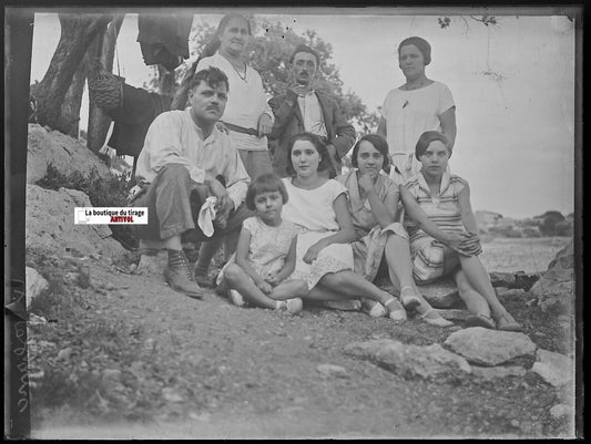 Famille, promenade, Plaque verre photo ancienne, négatif noir & blanc 9x12 cm