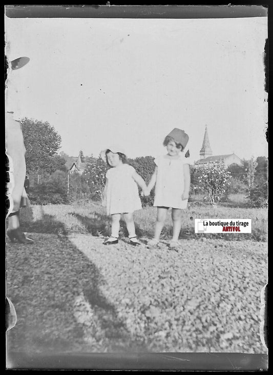 Famille, enfants, Plaque verre photo ancienne, négatif noir & blanc 6x9 cm