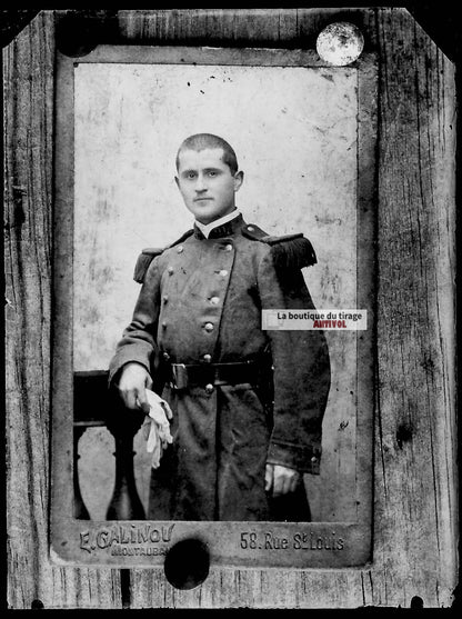 Plaque verre photo ancienne négatif noir et blanc 9x12 cm soldat Montauban 