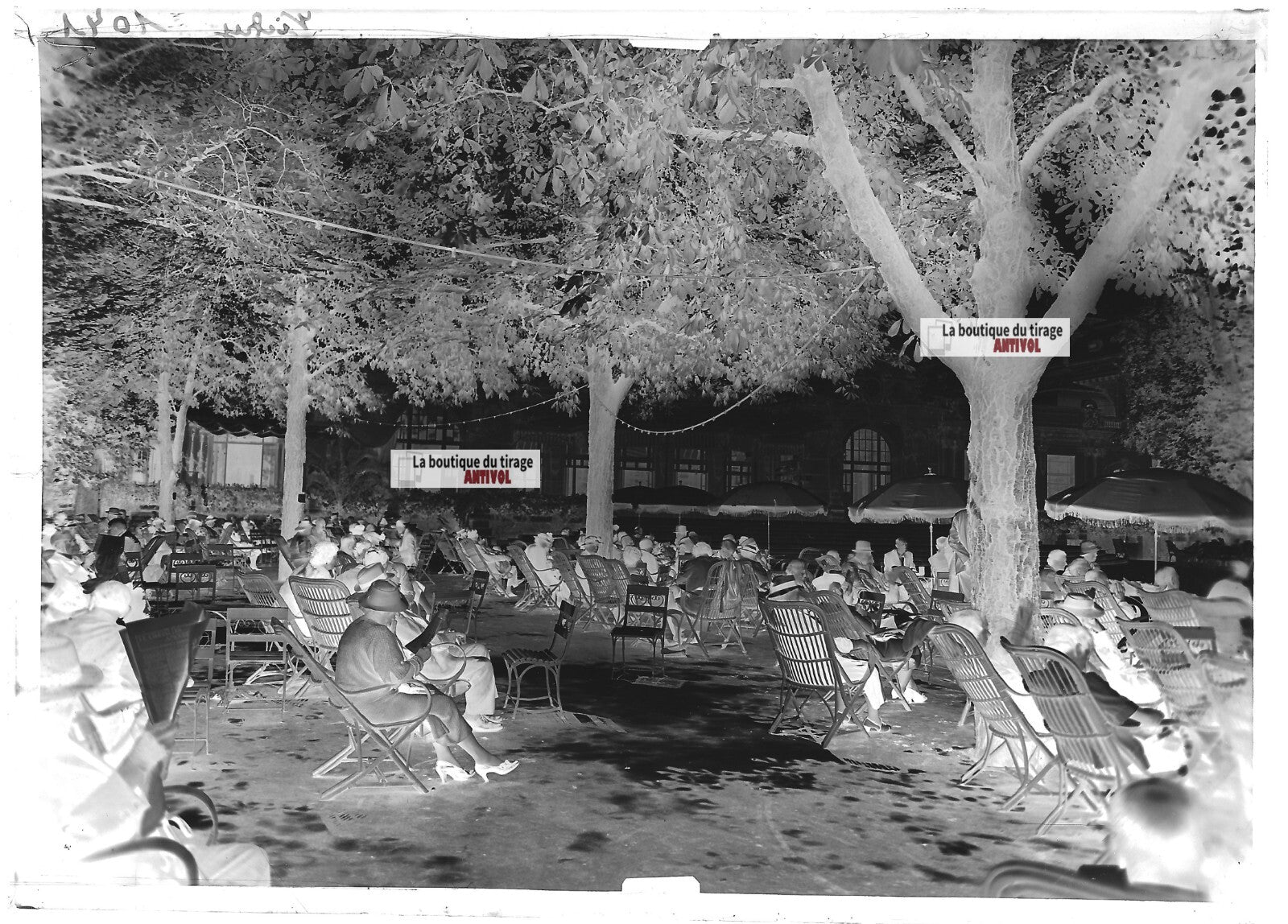 Plaque verre photo ancienne négatif noir et blanc 13x18 cm parc casino de Vichy