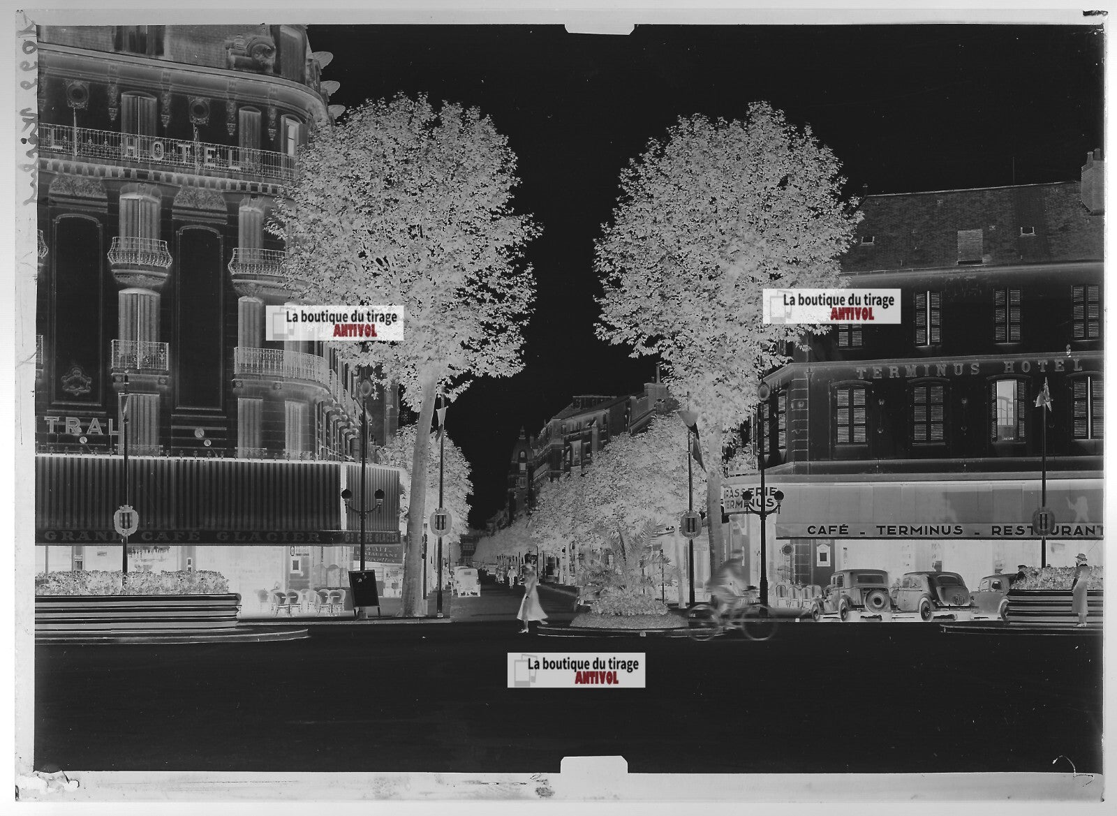 Plaque verre photo ancienne négatif noir et blanc 13x18 cm Vichy hôtel Terminus