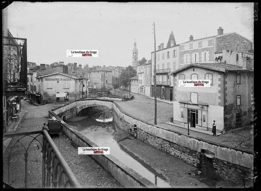 Plaque verre photo ancienne négatif noir et blanc 13x18 cm Billom quai Terail