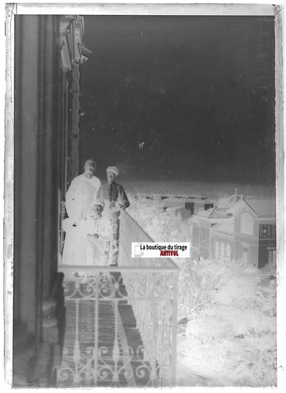 Personnages, Plaque verre photo ancienne, négatif noir & blanc 6x9 cm France