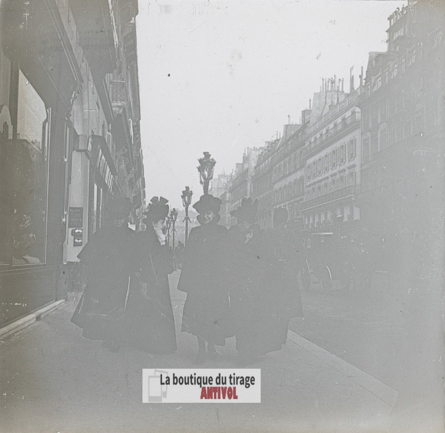 Paris, femmes élégantes, plaque verre stéréo, photo ancienne 4,5x10,7 cm