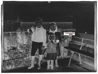 Famille, enfants, Plaque verre photo, négatif ancien noir & blanc 6x8 cm