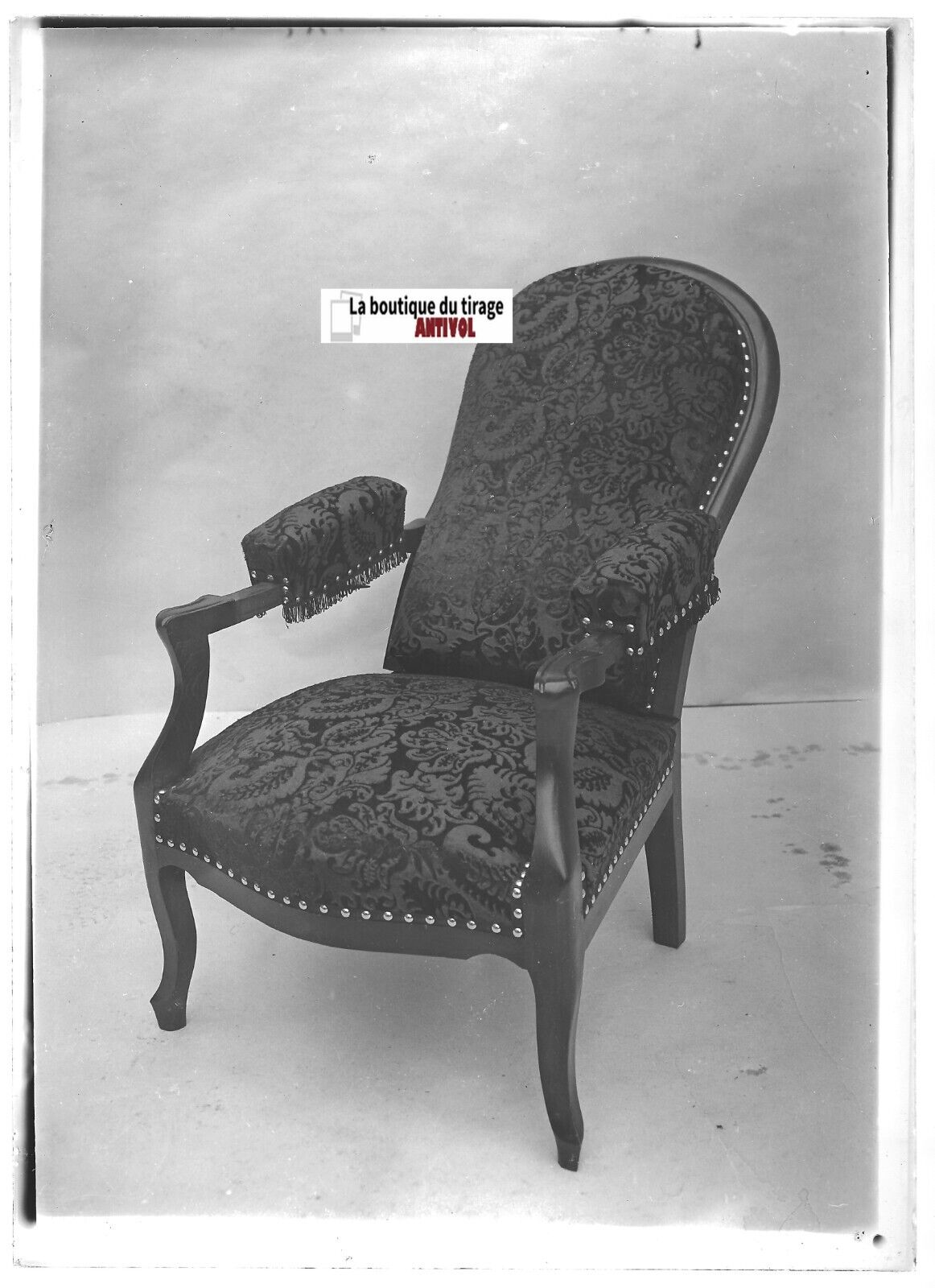 Plaque verre photo ancienne positif noir & blanc 13x18 cm fauteuil vintage