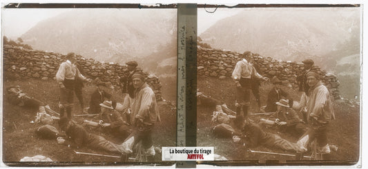 Hospice de Gistain, plaque verre, photo ancienne stéréo, sépia 6x13 cm