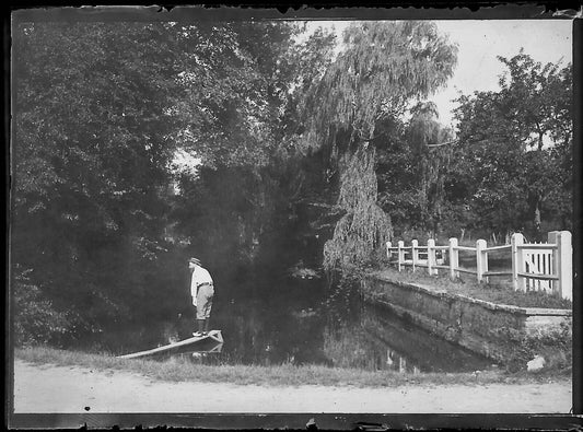 Plaque verre photo négatif noir et blanc 6x9 cm homme étang vintage glass plate 