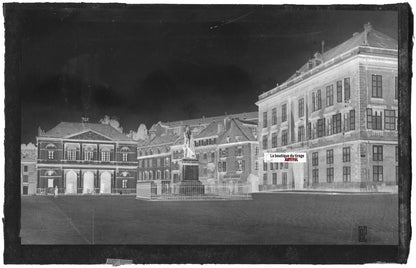 Plaque verre photo ancienne, négatif noir & blanc 9x14 cm, Sedan, place Turenne