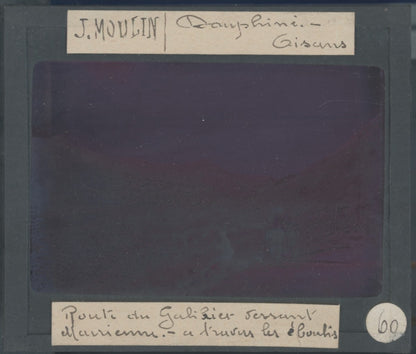 Route Galibier, vélos, photo J. Moulin, plaque verre couleur, positif 8,5x10 cm