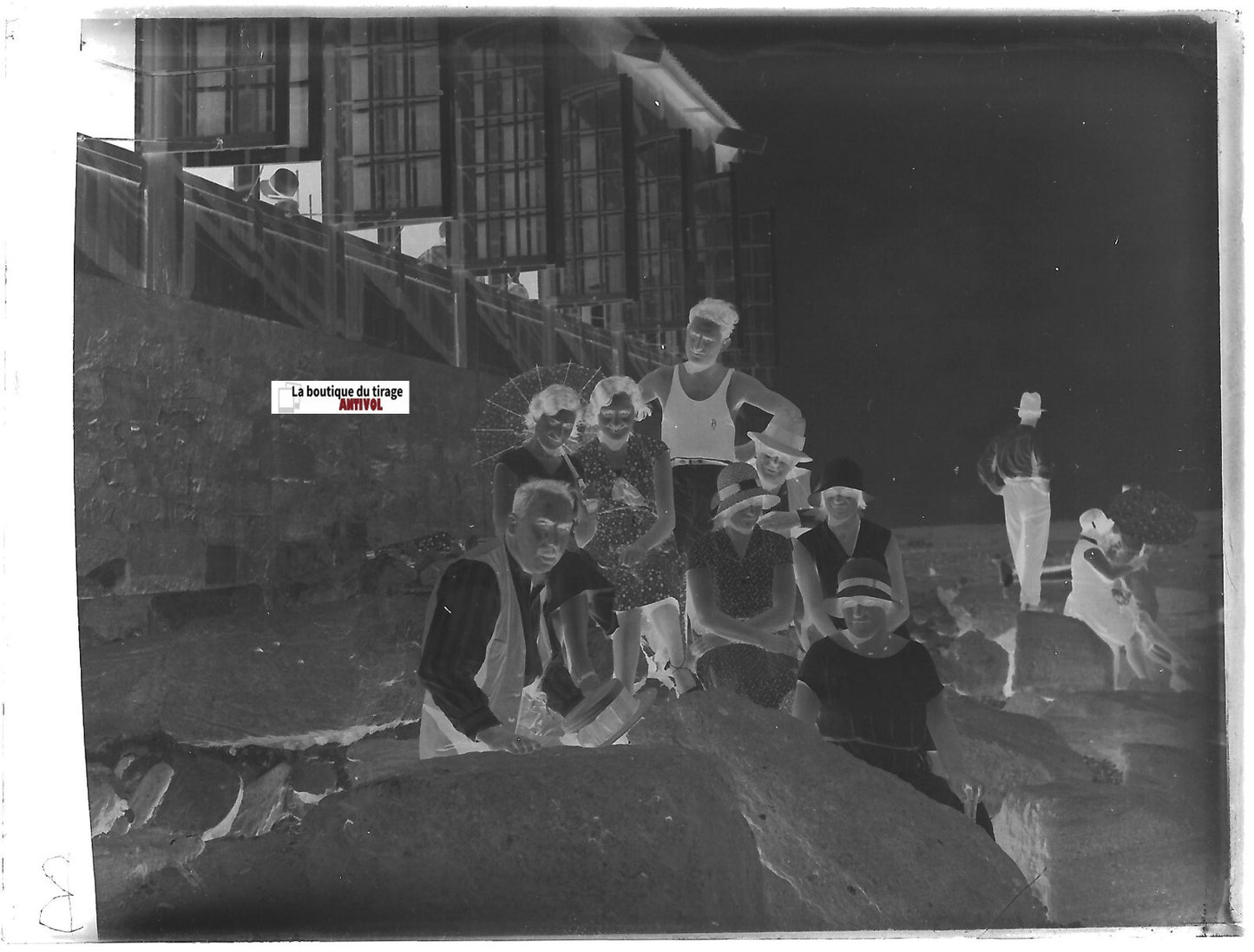 Mer, plage, famille, Plaque verre photo ancienne, négatif noir & blanc 9x12 cm