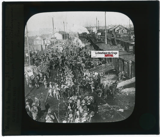 Débarquement Indoues guerre, photo plaque verre, noir & blanc, positif 8,5x10 cm