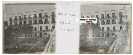 Hôtel Transat, Bou Saâda, Plaque verre stéréo, positif noir & blanc 4,5x10,7 cm