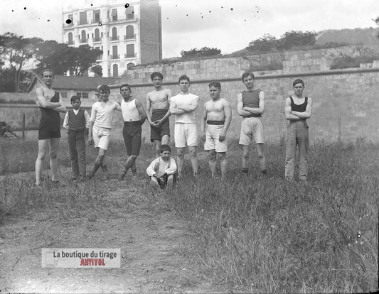 Groupe de sportifs, Oran, Algérie, plaque verre, photo ancienne, négatif 9x12 cm