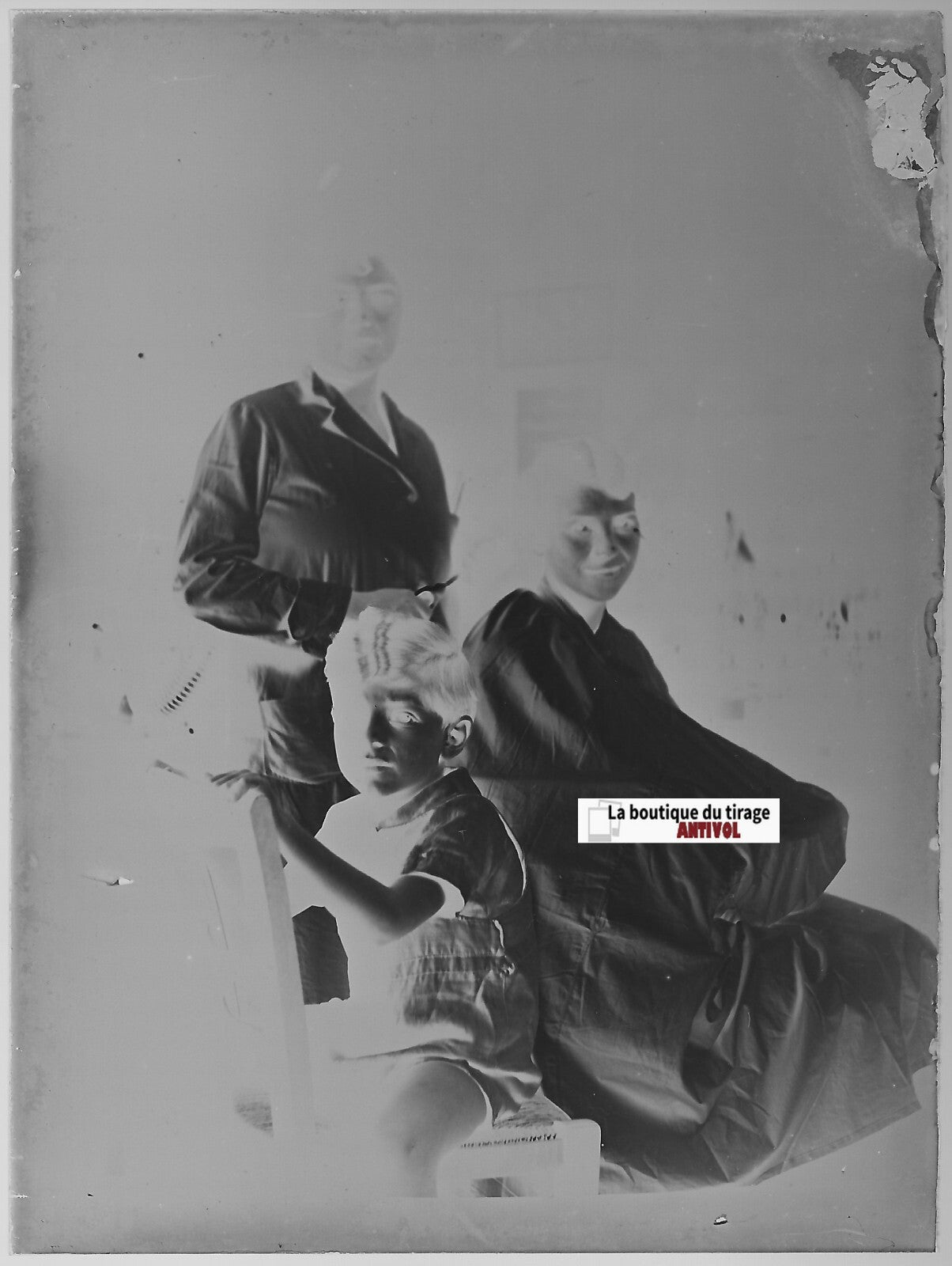 Famille, coiffeur, Plaque verre photo ancienne, négatif noir & blanc 9x12 cm