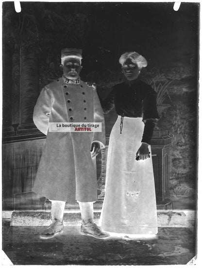 Plaque verre photo ancienne négatif noir et blanc 9x12 cm soldat 17e régiment 