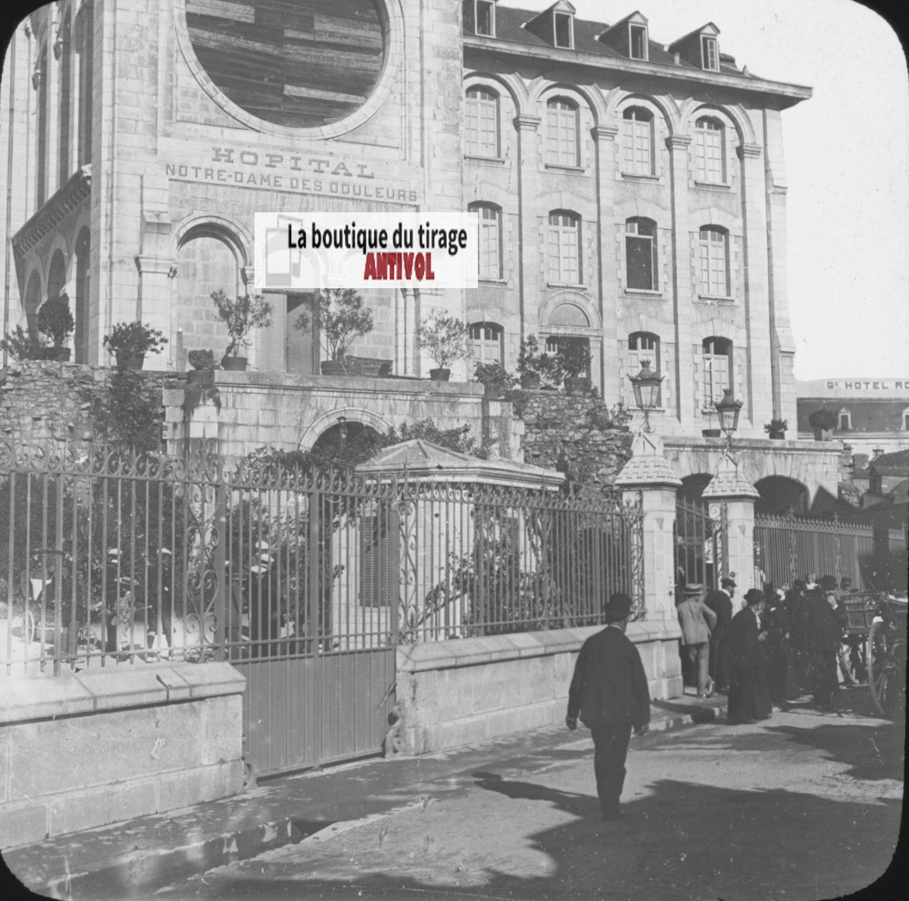 Hôpital, Lourdes, photo plaque verre, noir et blanc, positif 8,5x10 cm