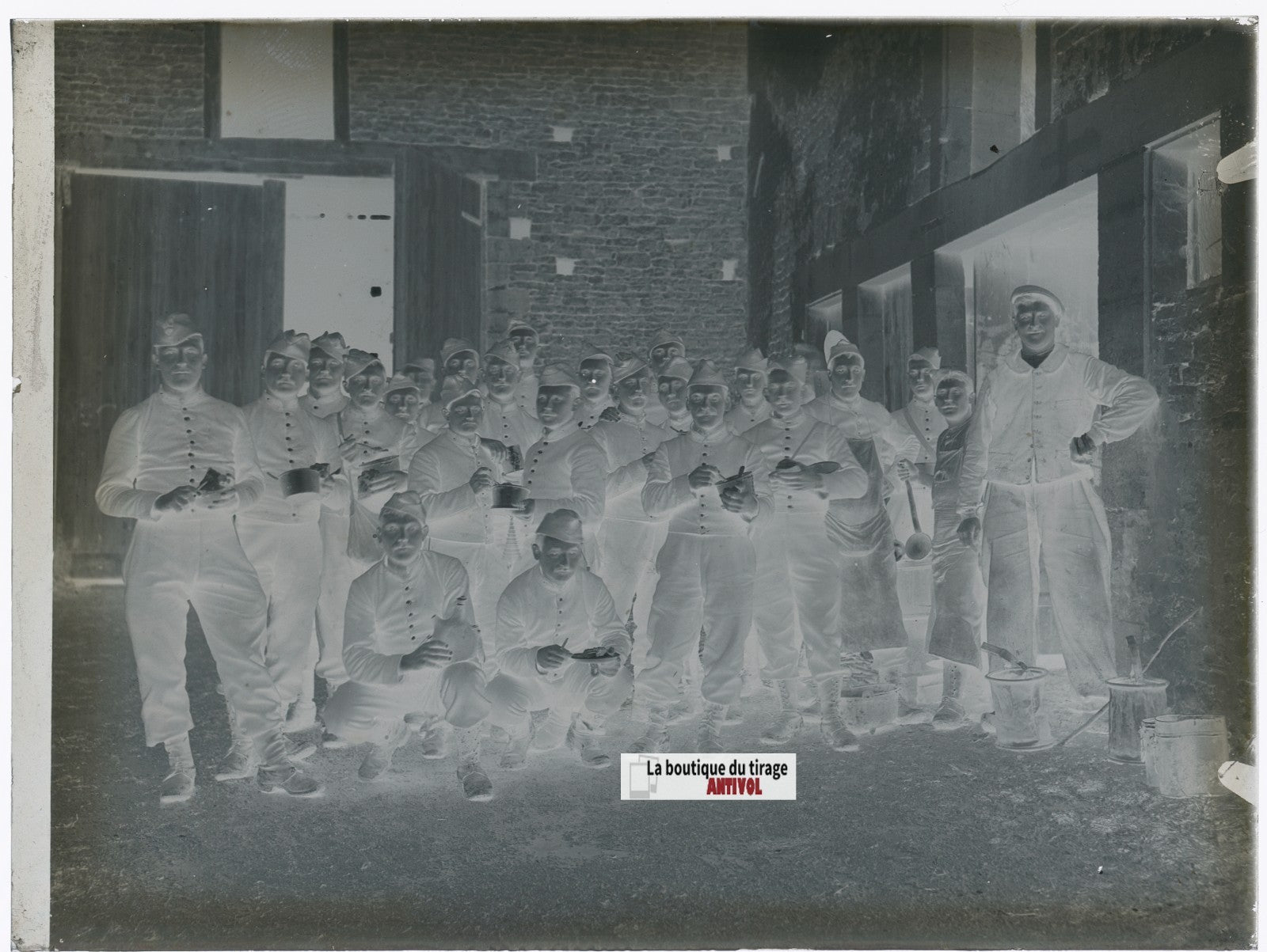 Soldats français en caserne, plaque verre, photo ancienne, négatif N&B 9x12 cm