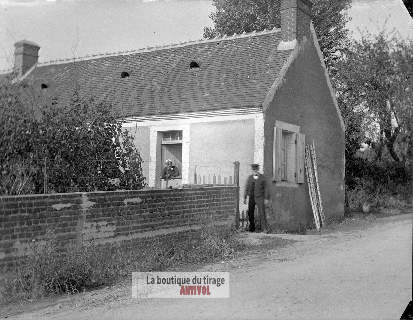 Maison de campagne, paysans, plaque verre, photo ancienne, négatif 9x12 cm
