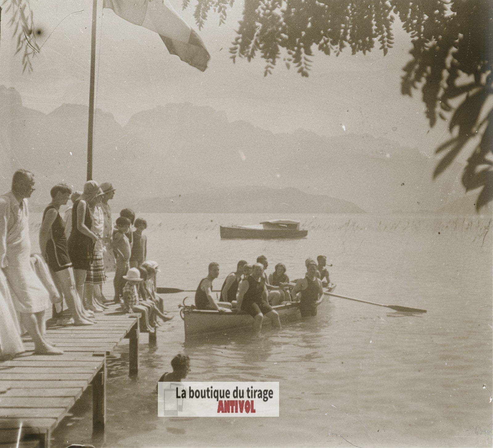 Sevrier, lac d’Annecy, barques, plaque verre photo ancienne stéréo 6x13 cm