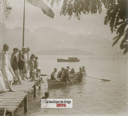 Sevrier, lac d’Annecy, barques, plaque verre photo ancienne stéréo 6x13 cm