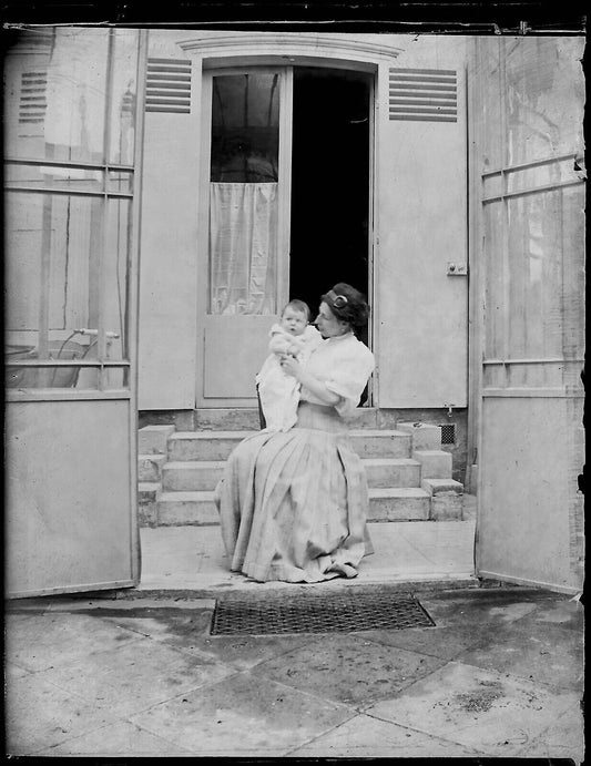 Plaque verre photo ancienne noir et blanc négatif 9x12 cm maman enfant France 