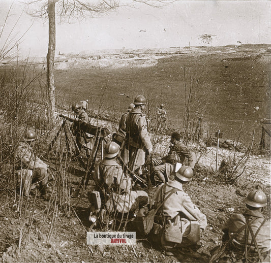 Dhuizel, Aisne, drapeau, guerre WW1, plaque verre photo ancienne stéréo 6x13 cm