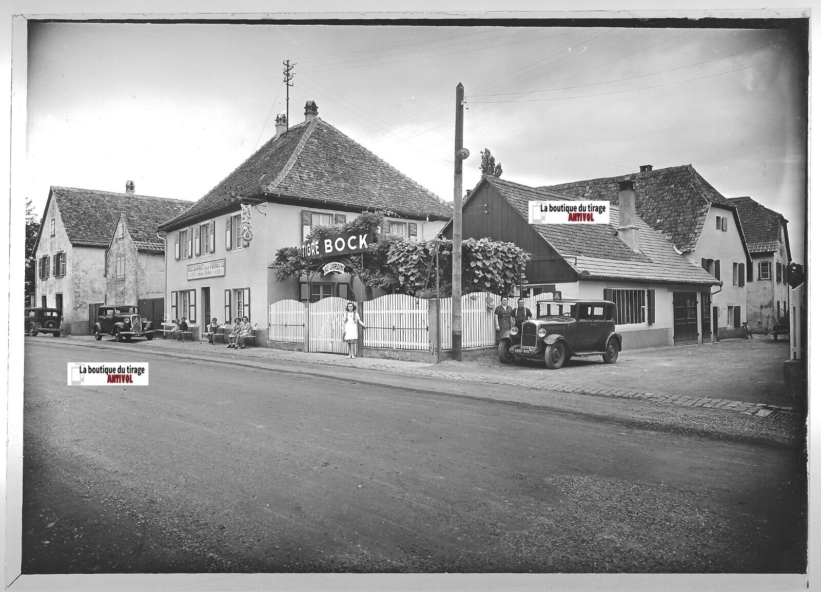 Plaque verre photo ancienne positif noir & blanc 13x18 cm Saint-Pierre voitures