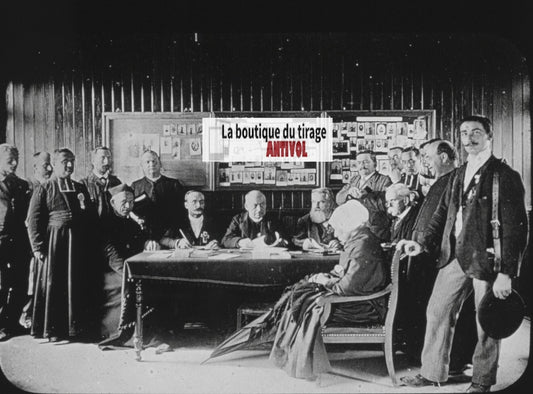 Bureau des Constatations, photo plaque verre, noir et blanc, positif 8,5x10 cm