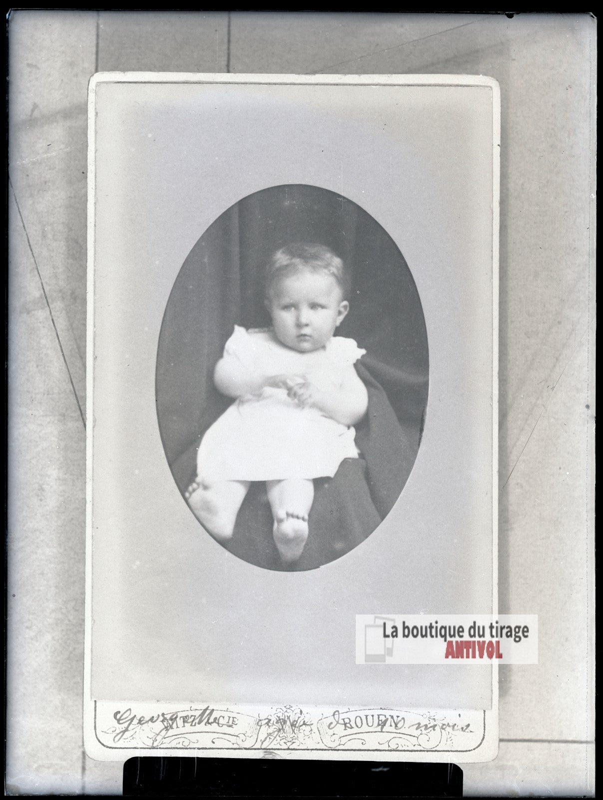 Portrait d'un nourrisson en robe, plaque verre photo ancienne, négatif 9x12 cm