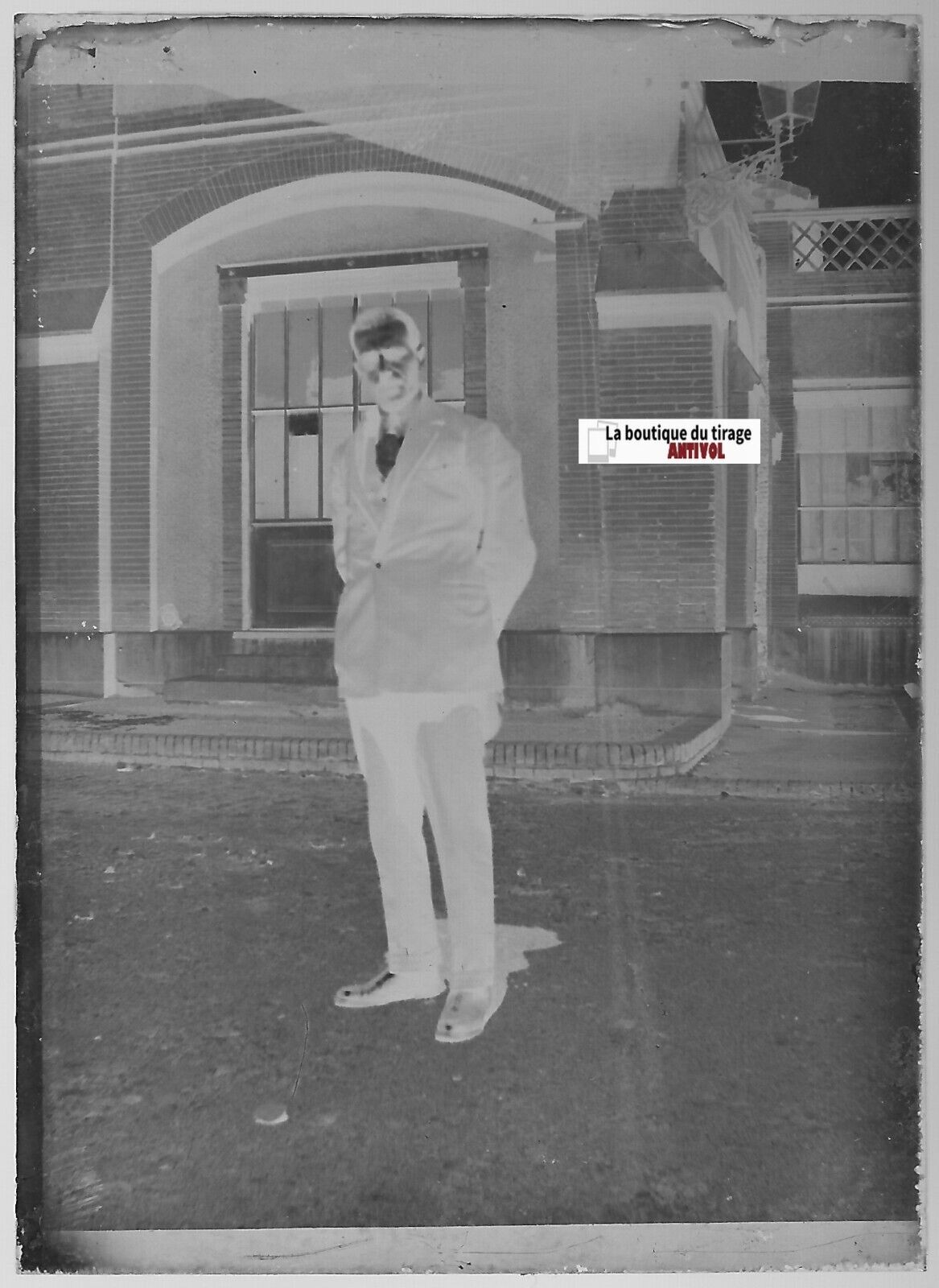 Costume, homme, Plaque verre photo ancienne, négatif noir & blanc 6x9 cm