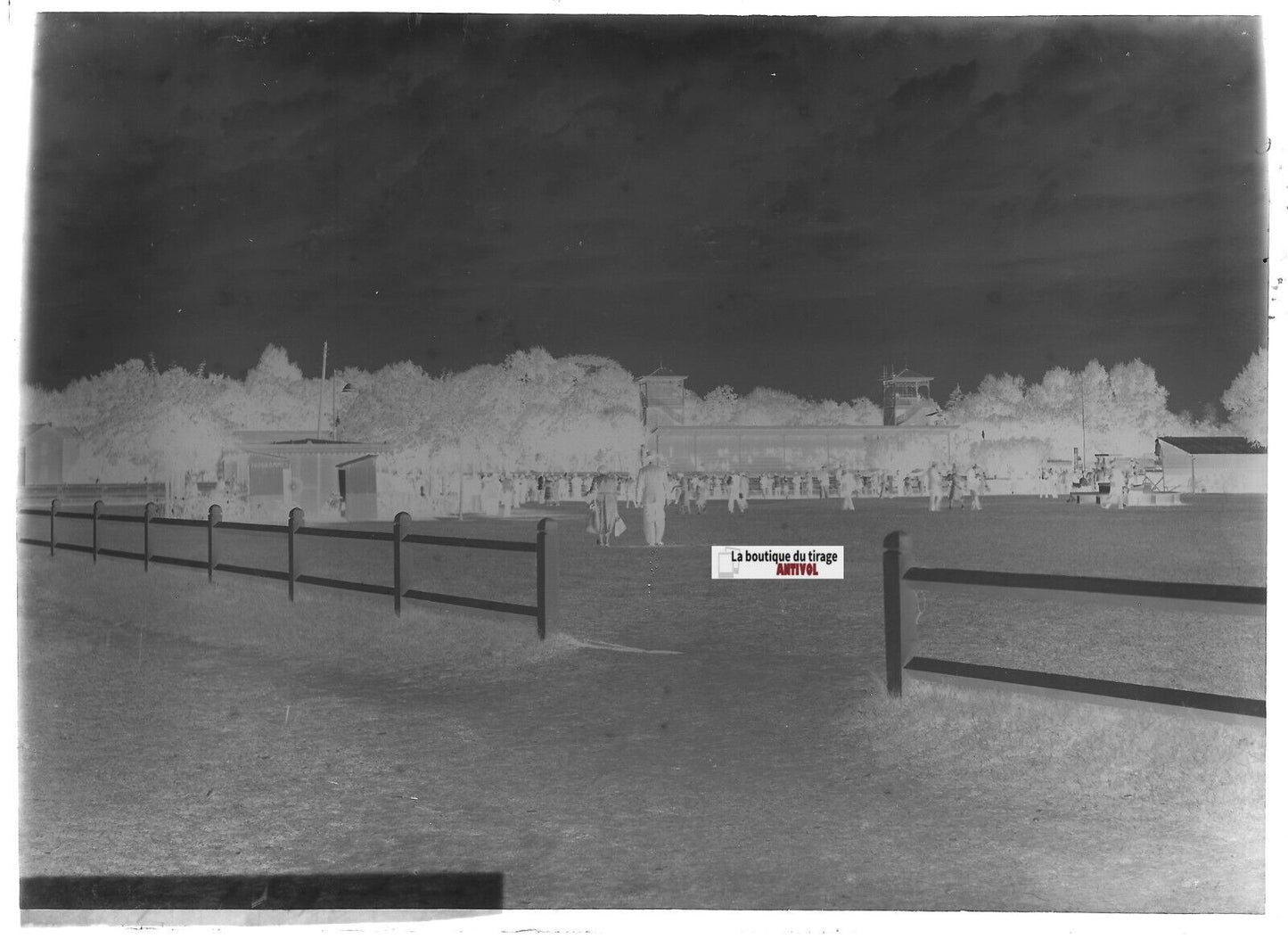 Plaque verre photo ancienne négatif noir et blanc 13x18 cm Vichy hippodrome