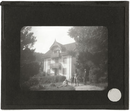 Maison de campagne, personnages, photo plaque de verre, positif 8,5x10 cm